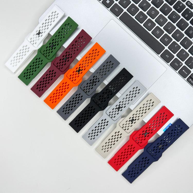 xDfind Flat Head Breathable Hole Black Buckle Silicone Watch Band, 22mm